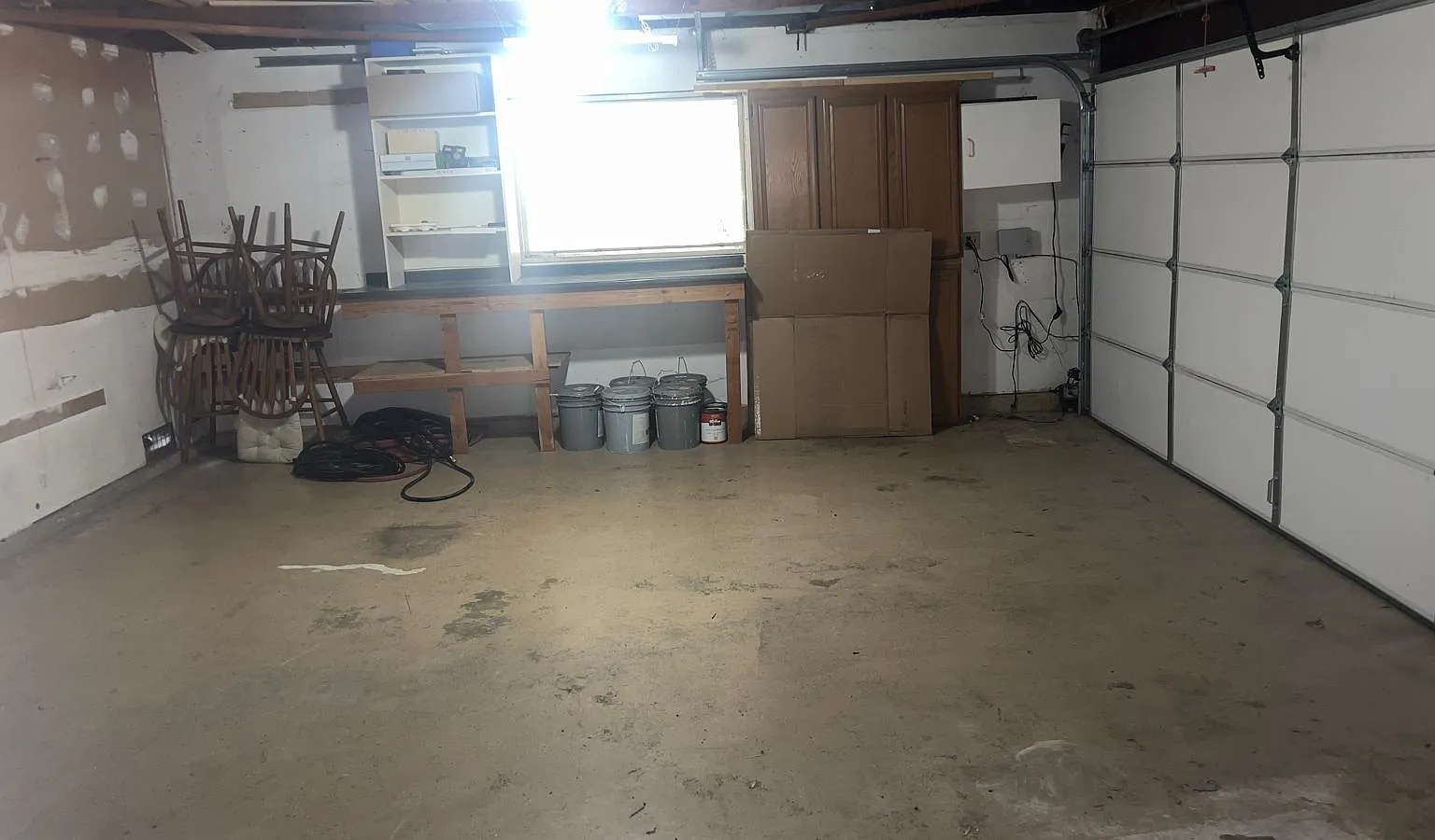 4 bed, 2129 sqft, $4,100 — Photo 3