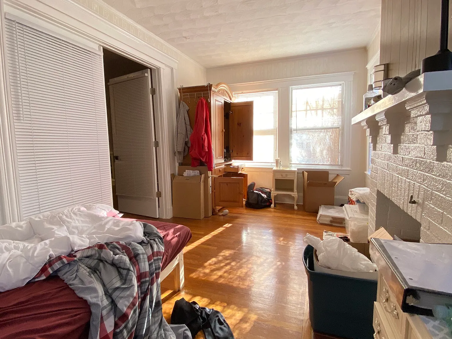 5 bed, 2.5 bath, 1500 sqft, $7,100 — Photo 3