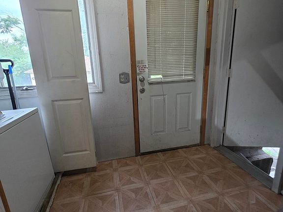 5th image of 429 Chenango St APT 1