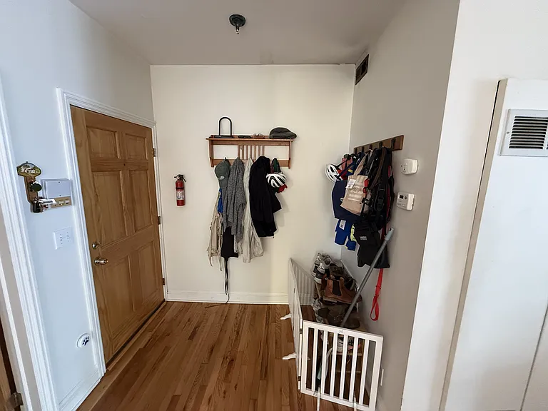 1835 W Thomas St #2F — Photo 9