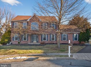 1107 Stratford Cir, Harleysville, PA 19438