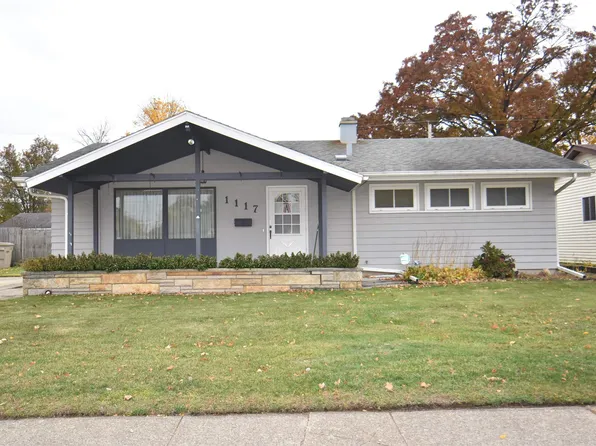 1117 Whitehall Dr, South Bend, IN 46615