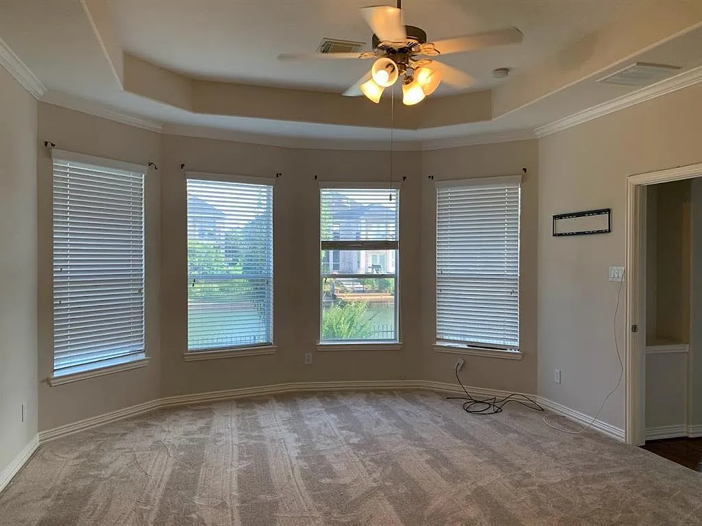 17927 Sugarloaf Bay Dr — Photo 4