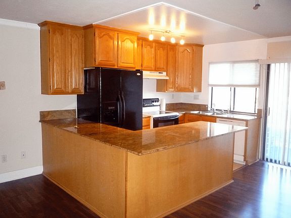 4th image of 7855 Cowles Mountain Ct Unit A30