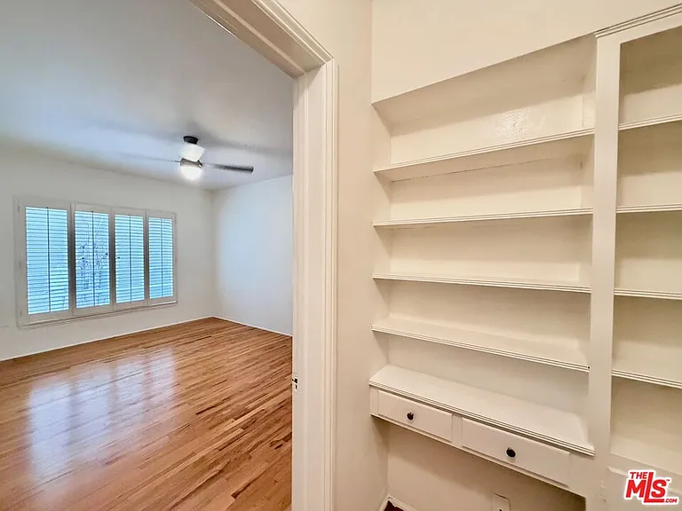 8472 1/2 Fountain Ave — Photo 15