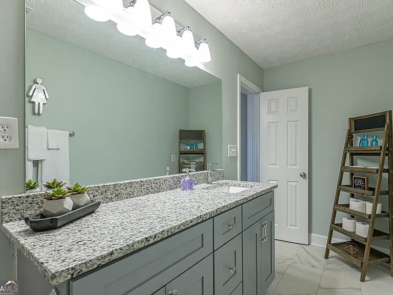 196 Etowah Dr — Photo 18
