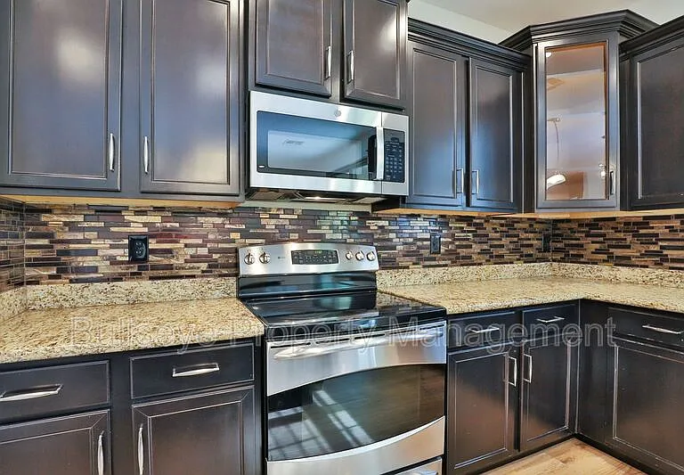 7321 N 89th Dr — Photo 11