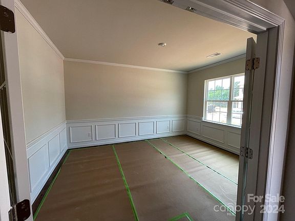 2nd image of 134 Dogwood Grove Pl #Fc-80