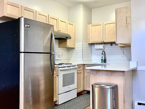 2nd image of 170 Winthrop Rd APT 6
