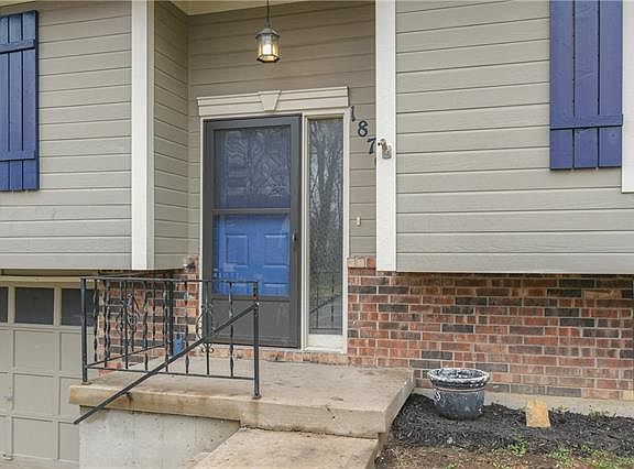 3rd image of 18700 E 18th Ter N