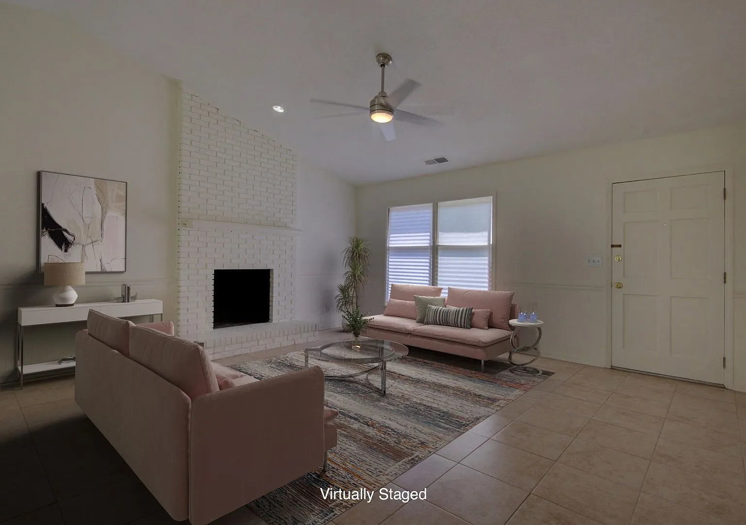 Coming Soon! Your Ideal Rental Home Awaits: 3 Beds | 2 Baths With Modern Finishes And Updates! — Photo 2