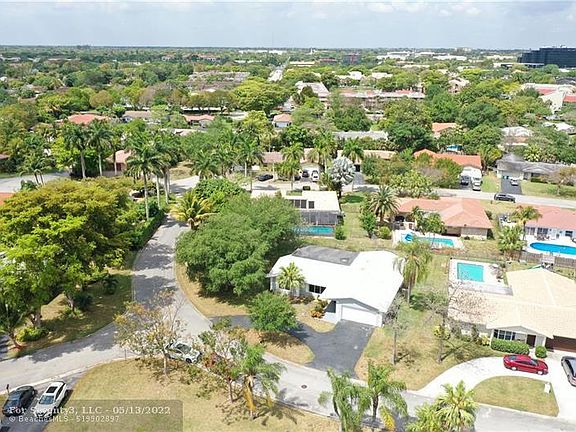 3rd image of 8600 NW 28th Dr