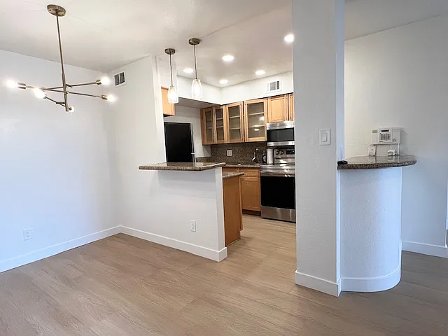 2 bed, 860 sqft, $1,450 — Photo 4