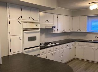 1933 9th St SW, Akron, OH 44314