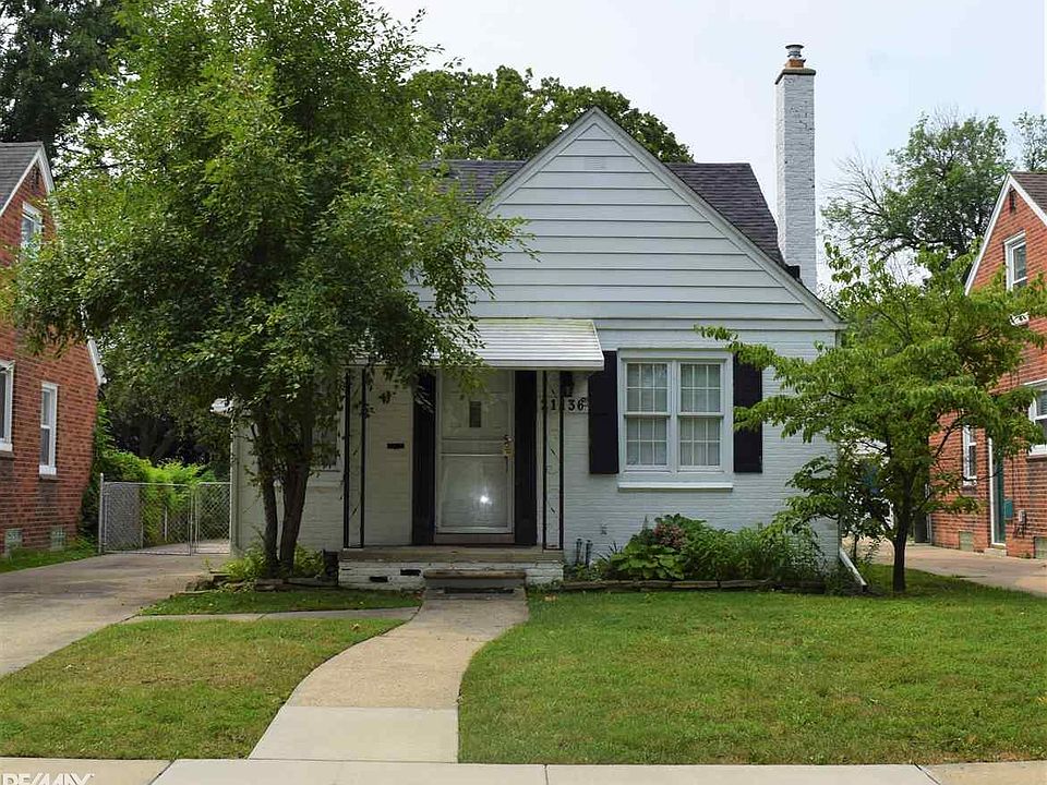 1st image of 21136 Lochmoor St