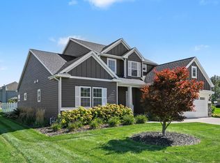 2600 Bell Cir, Stevensville, MI 49127