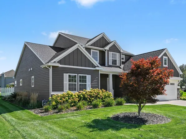 2600 Bell Cir, Stevensville, MI 49127