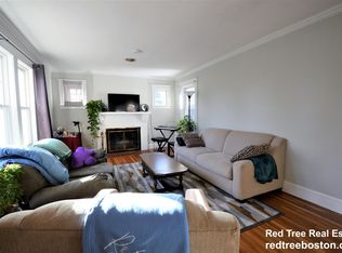 87 Athelstane Rd #87, Newton Center, MA 02459