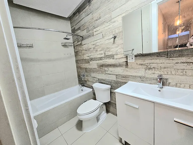 2332 Tilden Ave #2P — Photo 8