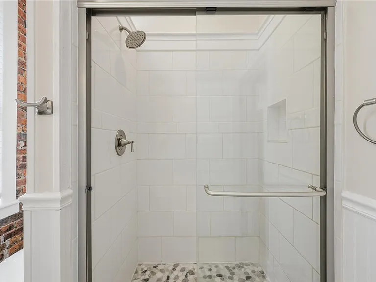 417 E Drayton St — Photo 22