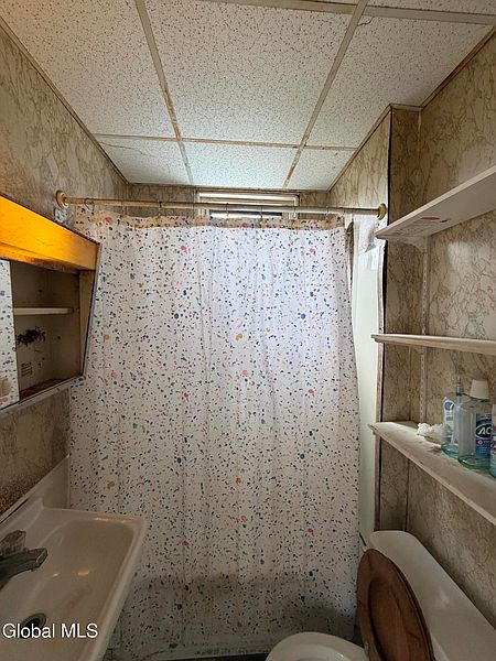 4th image of 761 2nd Avenue