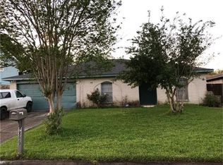 9805 Robin St, La Porte, TX 77571