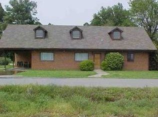 901 E Nichols St, England, AR 72046