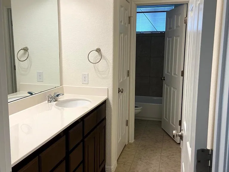 2918 Zelma Dr — Photo 19