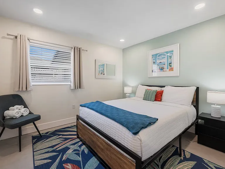 320 Belair Ave — Photo 19