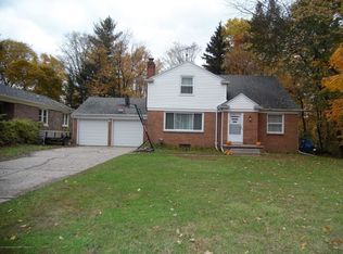 2208 Delta River Dr, Lansing, MI 48906