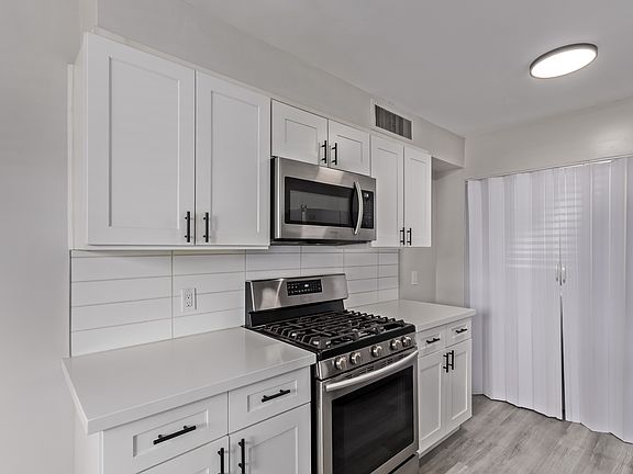 4th image of 3405 E Pinchot Ave APT 2