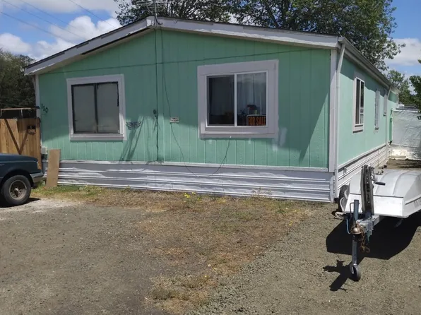 110 Charlene Ln, Tenmile, OR 97481