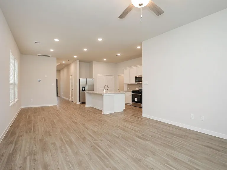21110 Armstrong County Dr — Photo 14