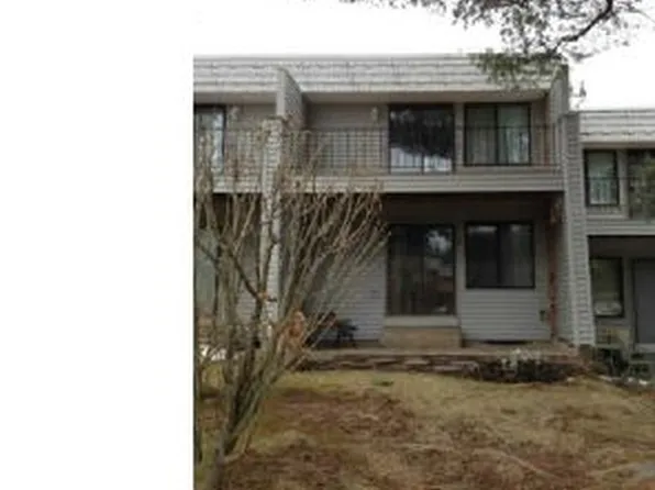 5 Chestnut Ct, Cromwell, CT 06416