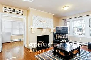 Building Photo - 312 Allston St #2