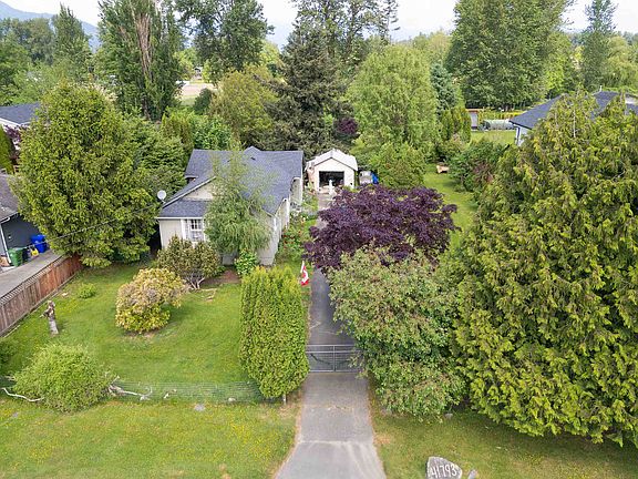 2nd image of 41793 Yarrow Central Rd