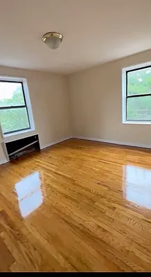 Rented by Contact Realty | media 4