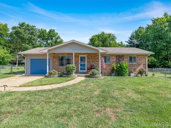 1065 Oregon St, Sullivan, MO 63080