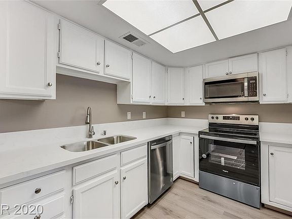 5th image of 3771 Shirebrook Dr APT 90