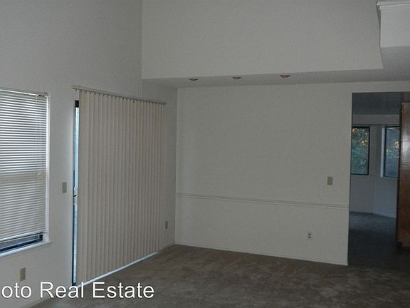 3rd image of 7494 Island Way