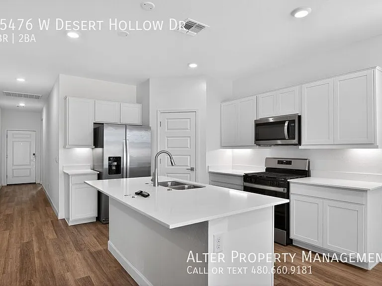 15476 W Desert Hollow Dr — Photo 16