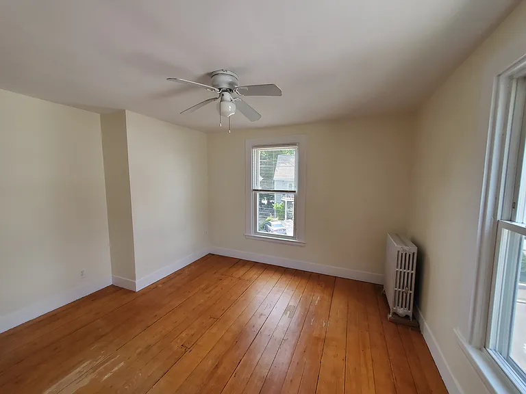 22 Eastburn St — Photo 13