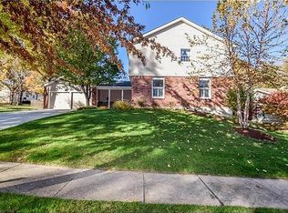 15583 Rose Gate Ln, Chesterfield, MO 63017