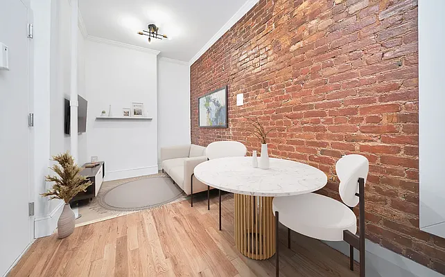 Rented by Living New York | media 7