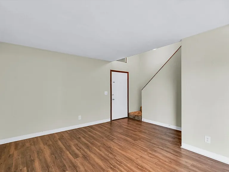 717 Fairmont Dr — Photo 34
