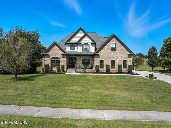 1308 Rippling Waters Cir, Sevierville, TN 37876