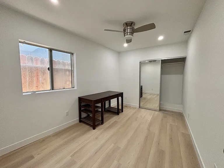 21 10th Ct — Photo 11