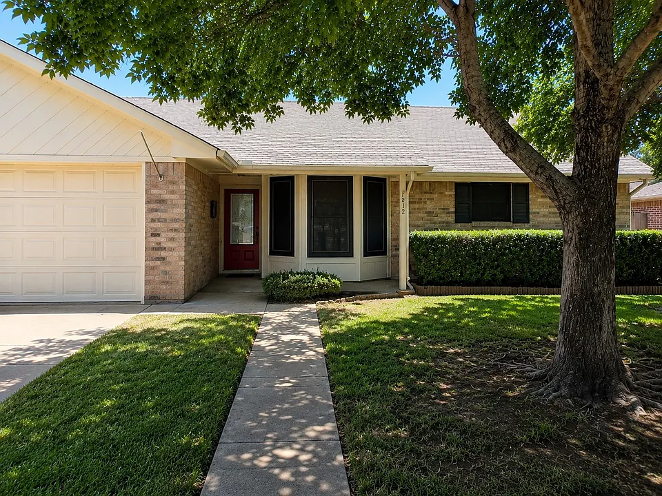2812 Terry Ct