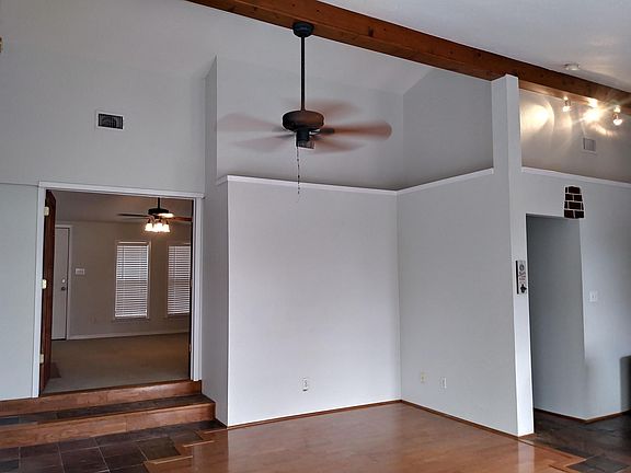 5th image of 18317 Lura Ln