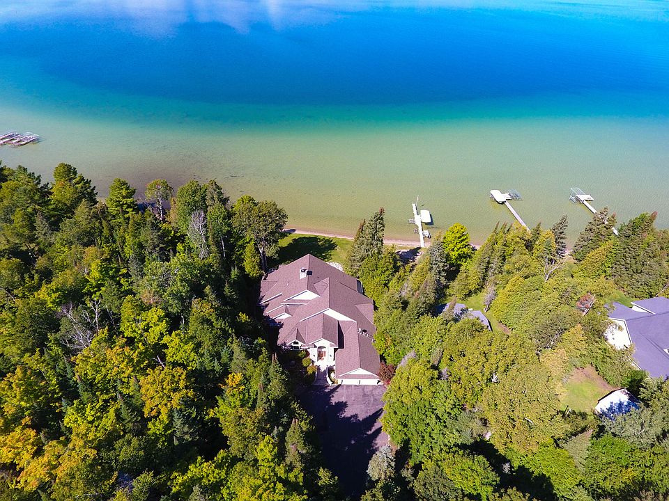1409 N East Mullett Lake Rd, Indian River, MI 49749 Zillow